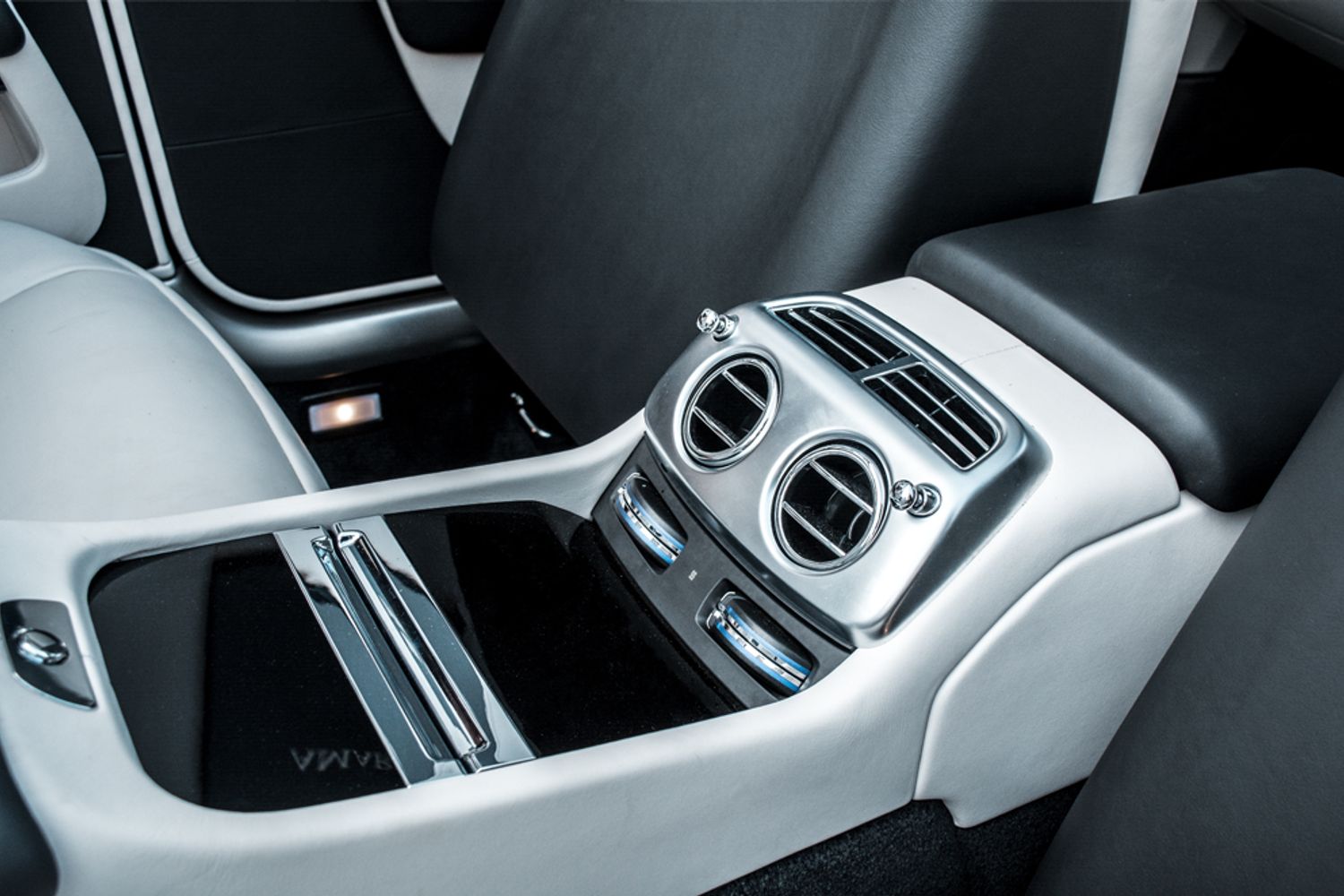 ROLLS-ROYCE DAWN CONVERTIBLE 6.6 V12 2DR AUTOMATIC