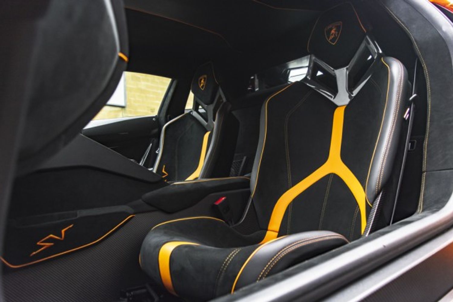 LAMBORGHINI AVENTADOR COUPE 6.5 LP 750-4 SUPERVELOCE 2DR SEMI AUTOMATIC