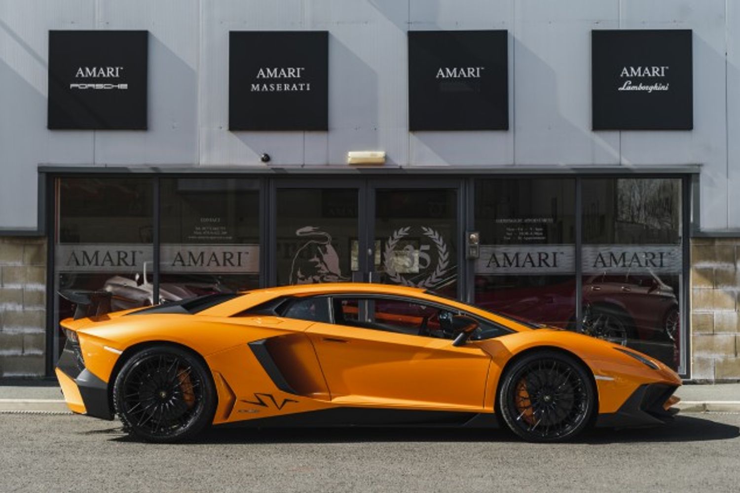 LAMBORGHINI AVENTADOR COUPE 6.5 LP 750-4 SUPERVELOCE 2DR SEMI AUTOMATIC