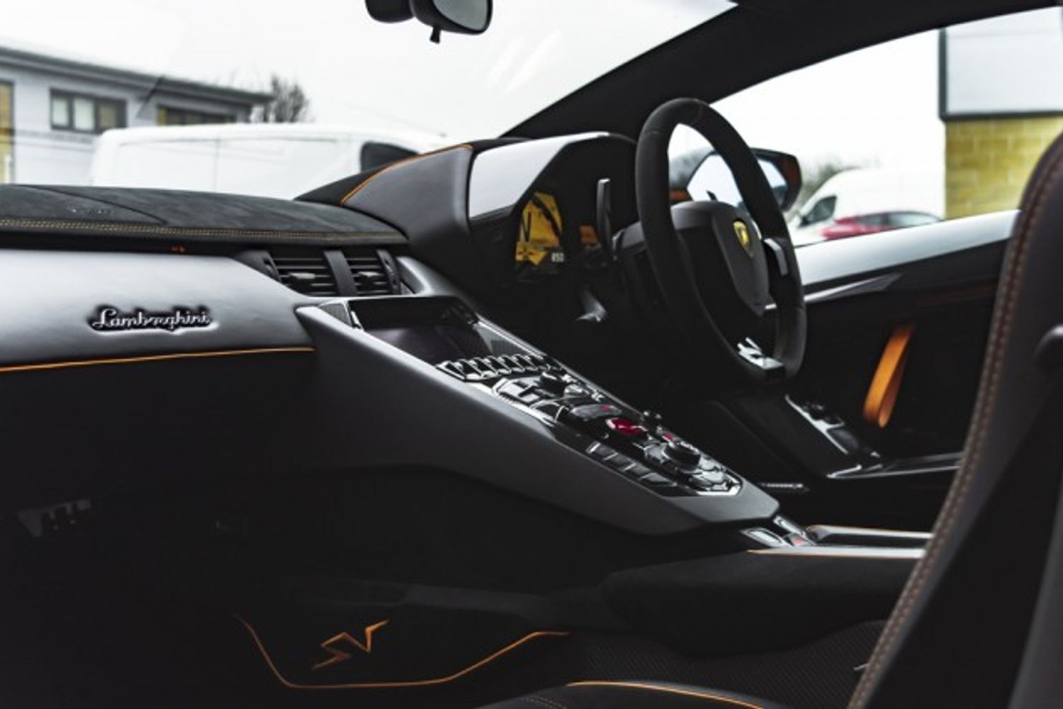 LAMBORGHINI AVENTADOR COUPE 6.5 LP 750-4 SUPERVELOCE 2DR SEMI AUTOMATIC