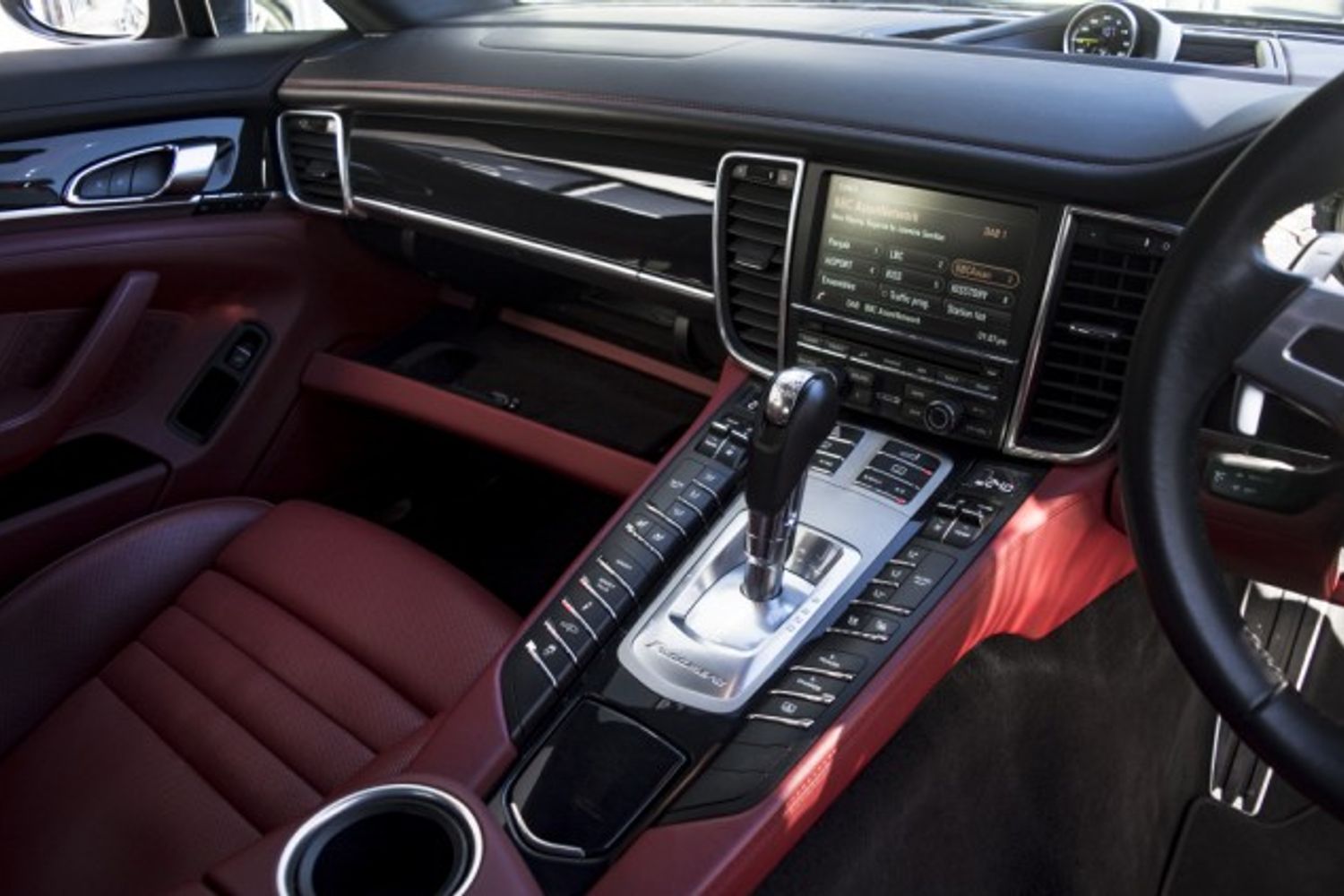 PORSCHE PANAMERA HYBRID ELECTRIC HATCHBACK 3.0 S E-HYBRID TIPTRONIC 5DR AUTOMATIC