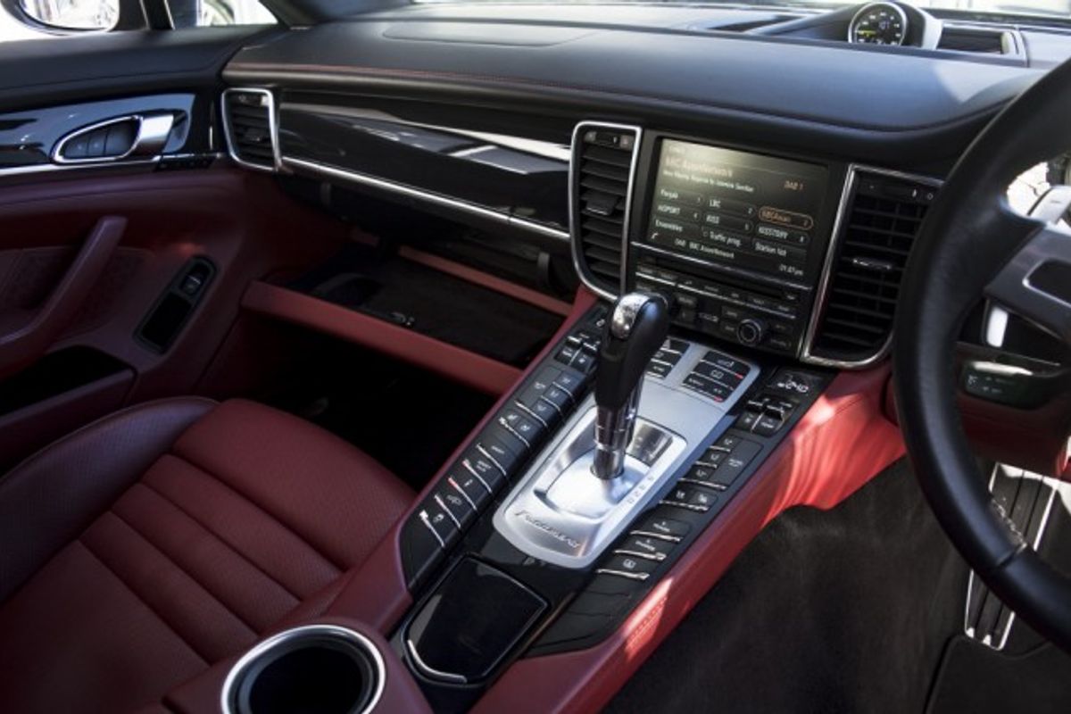 PORSCHE PANAMERA HYBRID ELECTRIC HATCHBACK 3.0 S E-HYBRID TIPTRONIC 5DR AUTOMATIC