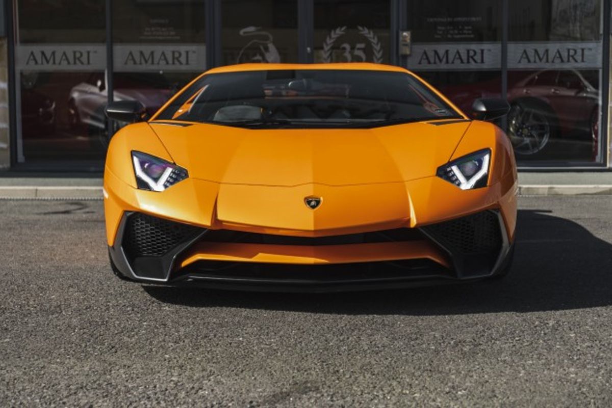 LAMBORGHINI AVENTADOR COUPE 6.5 LP 750-4 SUPERVELOCE 2DR SEMI AUTOMATIC
