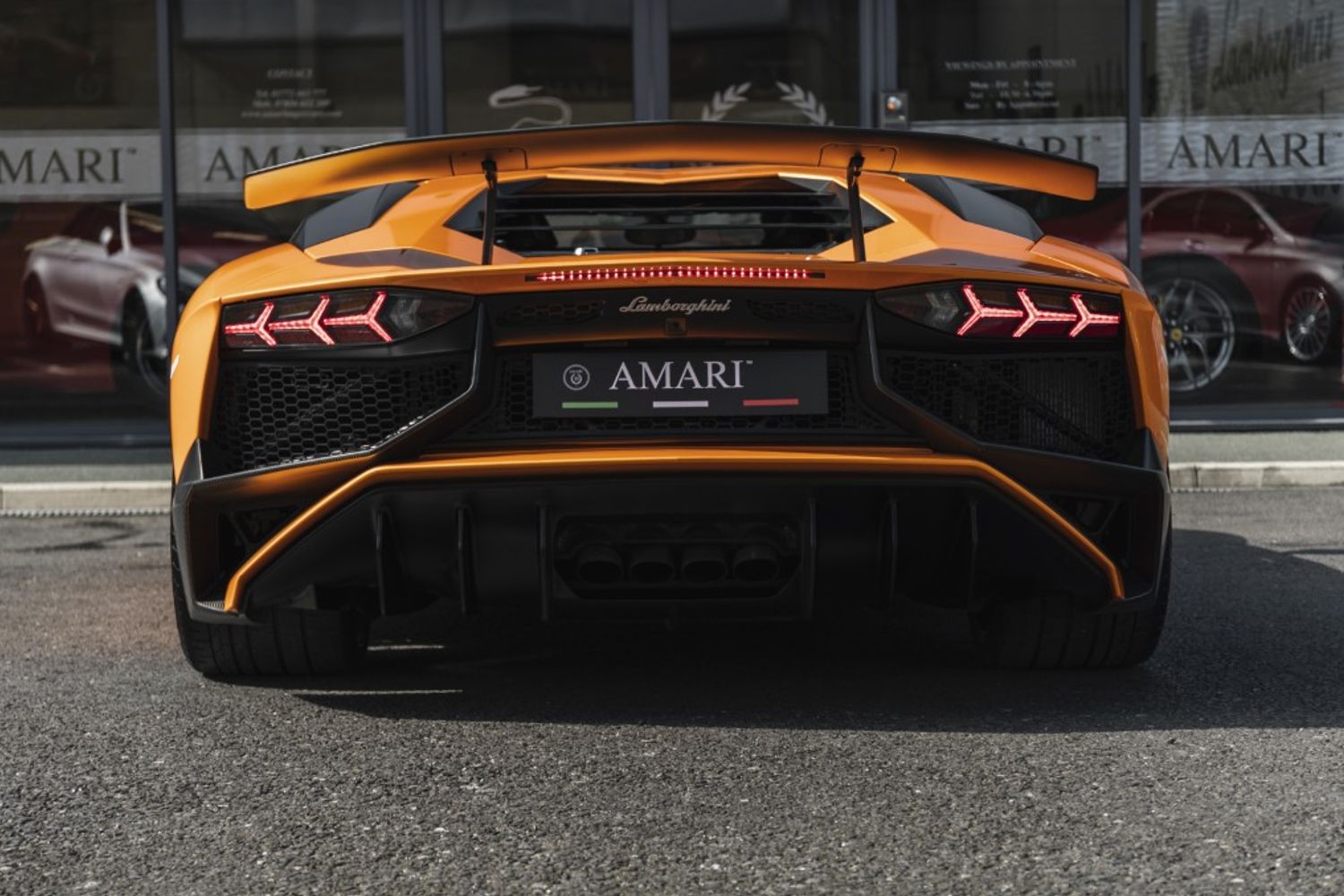 LAMBORGHINI AVENTADOR COUPE 6.5 LP 750-4 SUPERVELOCE 2DR SEMI AUTOMATIC