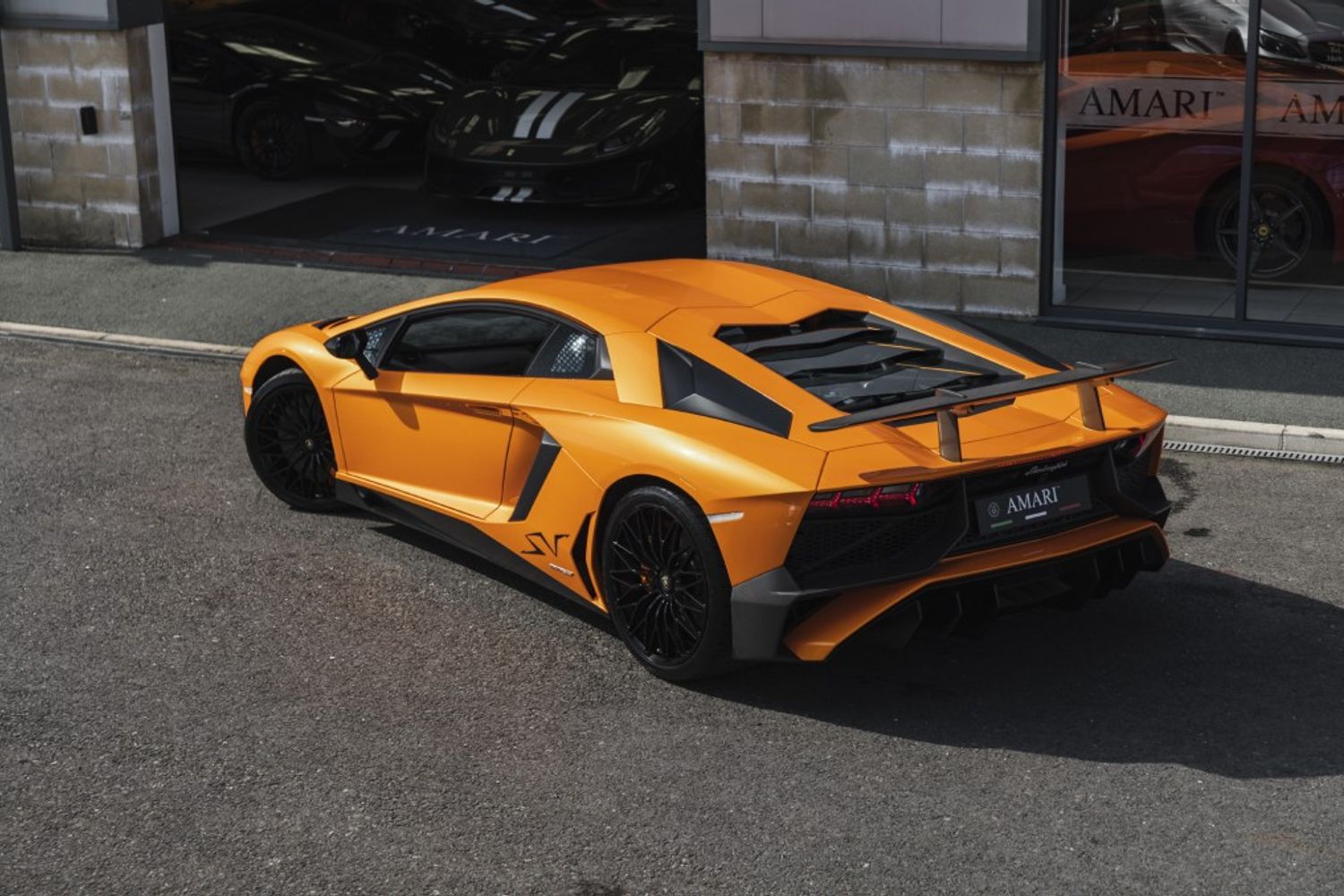 LAMBORGHINI AVENTADOR COUPE 6.5 LP 750-4 SUPERVELOCE 2DR SEMI AUTOMATIC