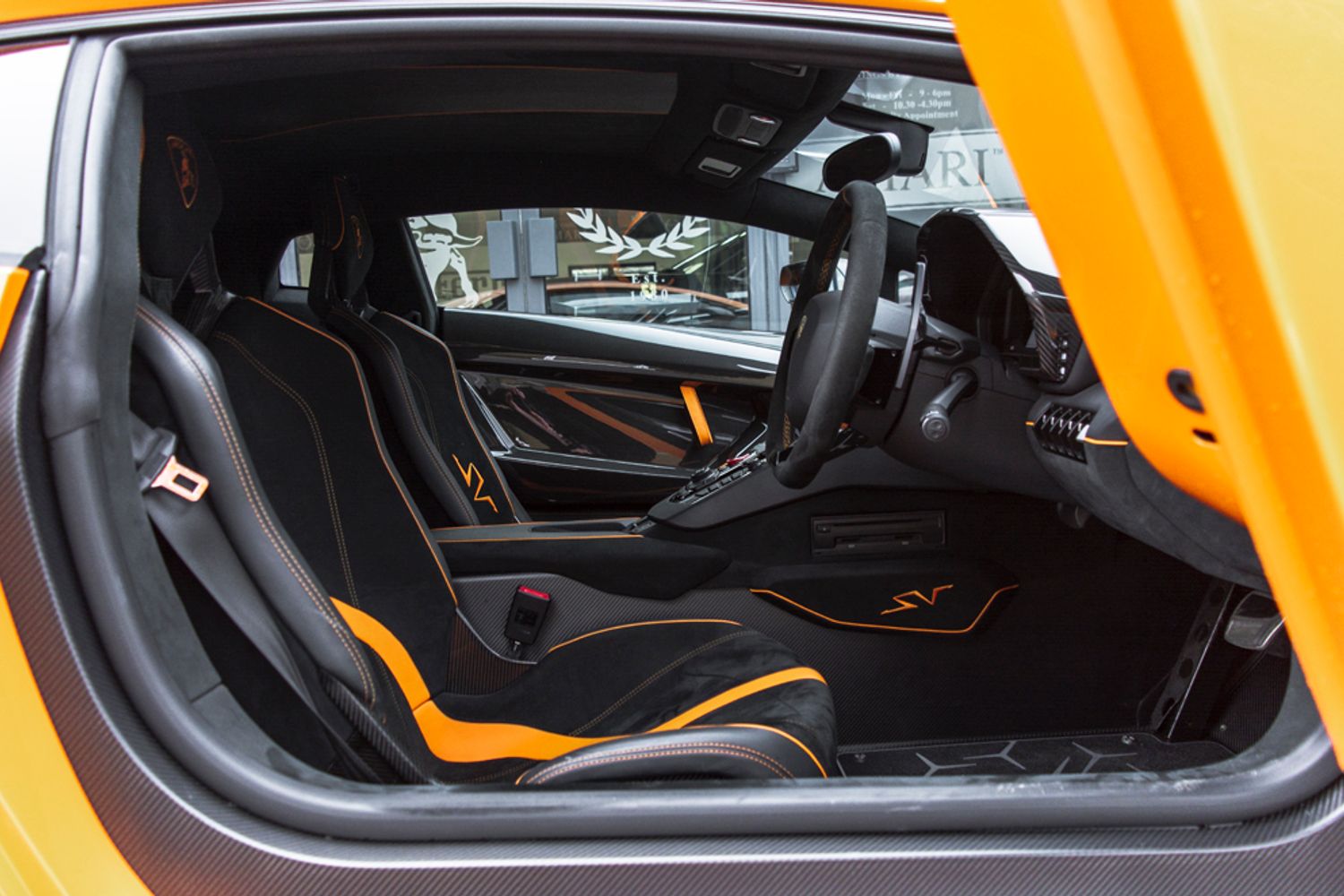 LAMBORGHINI AVENTADOR COUPE 6.5 LP 750-4 SUPERVELOCE 2DR SEMI AUTOMATIC