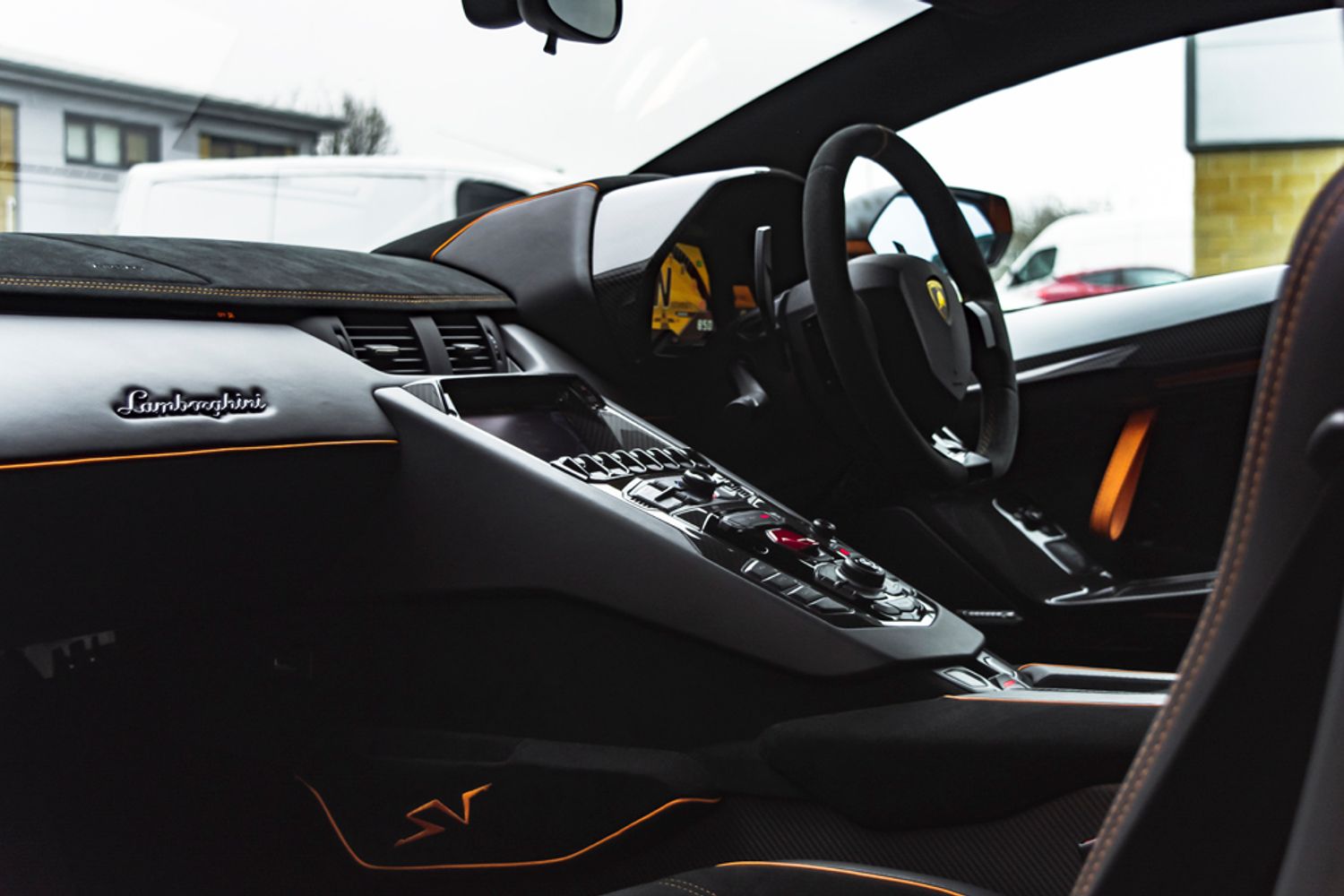 LAMBORGHINI AVENTADOR COUPE 6.5 LP 750-4 SUPERVELOCE 2DR SEMI AUTOMATIC