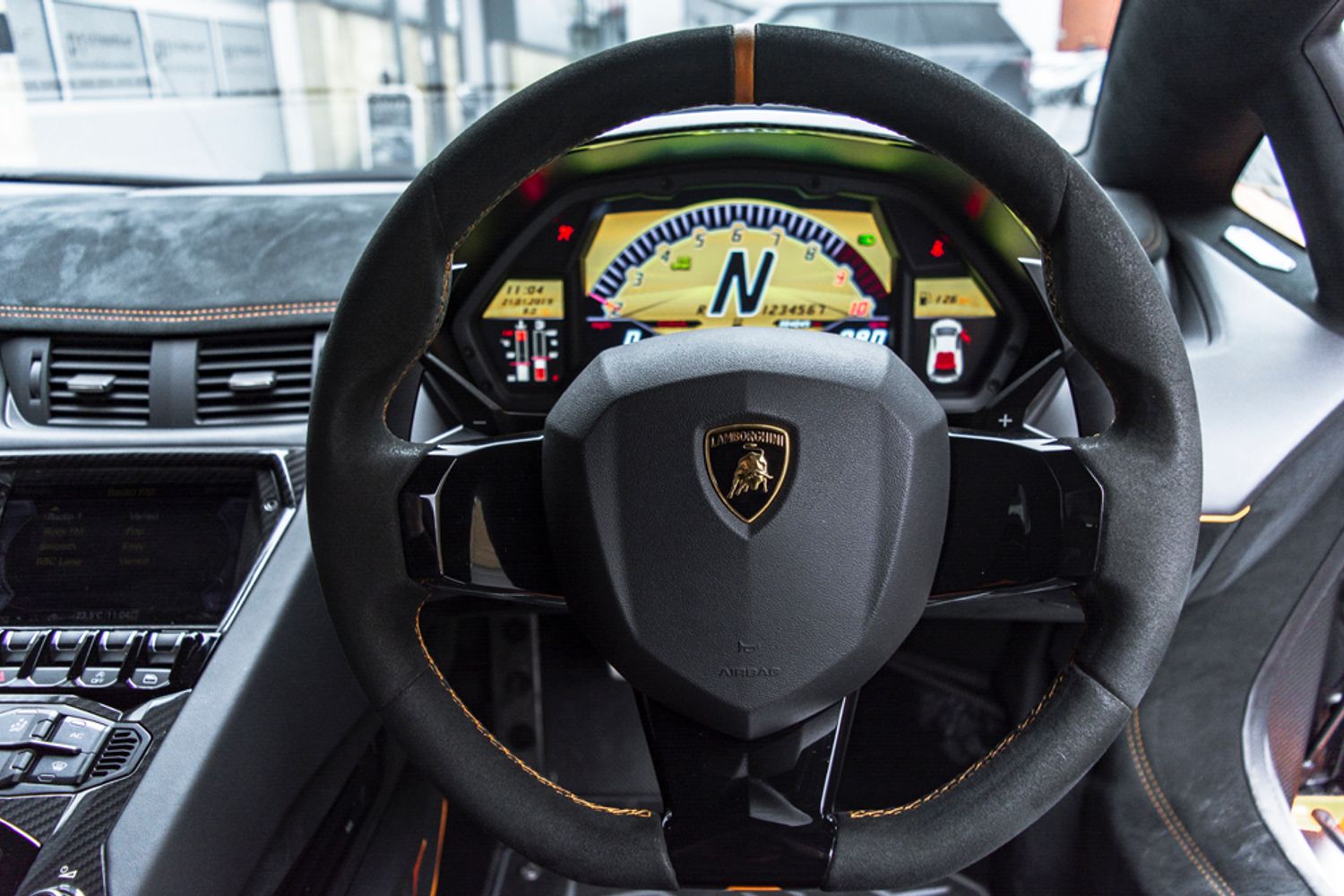 LAMBORGHINI AVENTADOR COUPE 6.5 LP 750-4 SUPERVELOCE 2DR SEMI AUTOMATIC