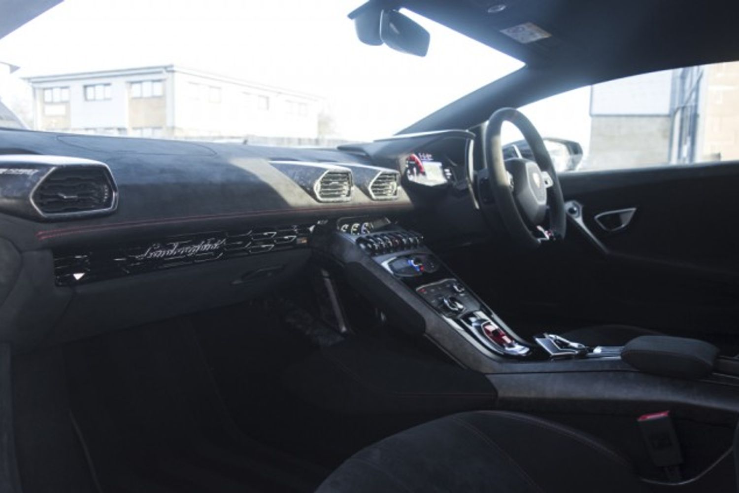 LAMBORGHINI HURACAN COUPE 5.2 LP 640-4 PERFORMANTE 2DR SEMI AUTOMATIC