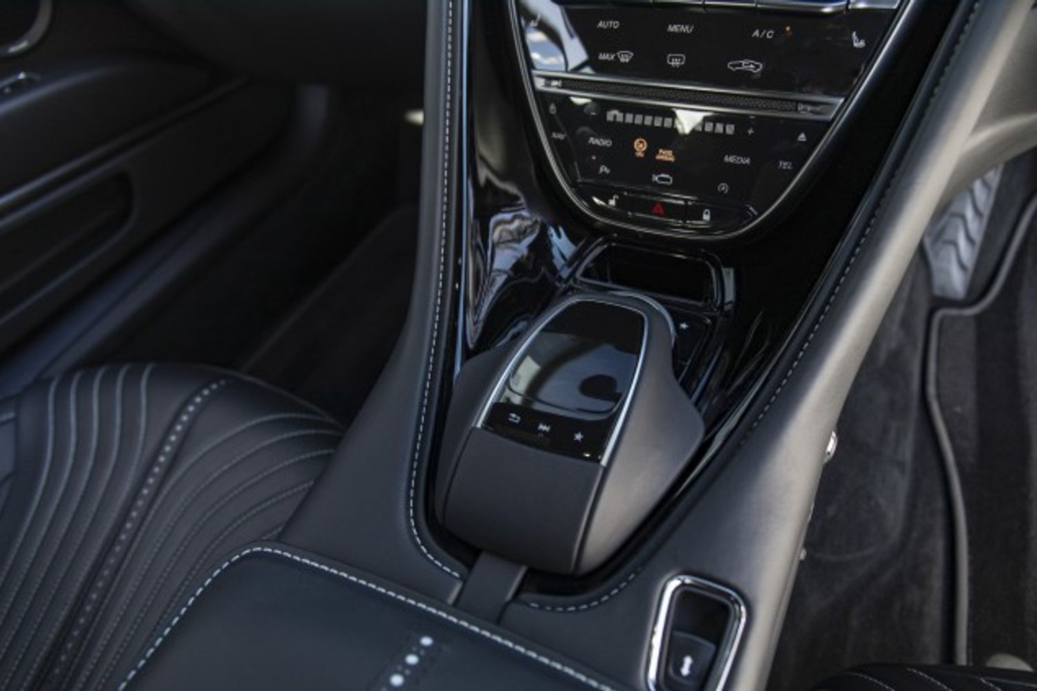 ASTON MARTIN DB11 COUPE 5.2 V12 2DR AUTOMATIC