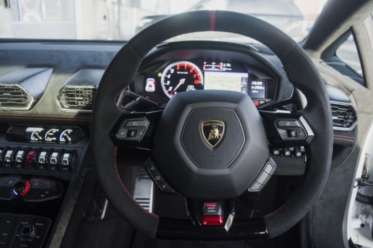 LAMBORGHINI HURACAN COUPE 5.2 LP 640-4 PERFORMANTE 2DR SEMI AUTOMATIC