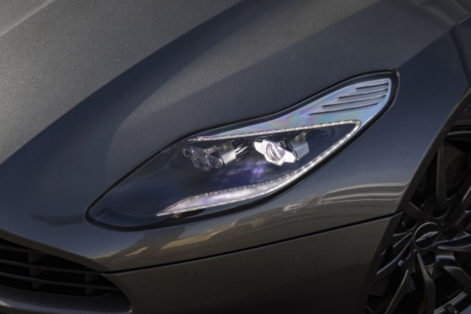 ASTON MARTIN DB11 COUPE 5.2 V12 2DR AUTOMATIC
