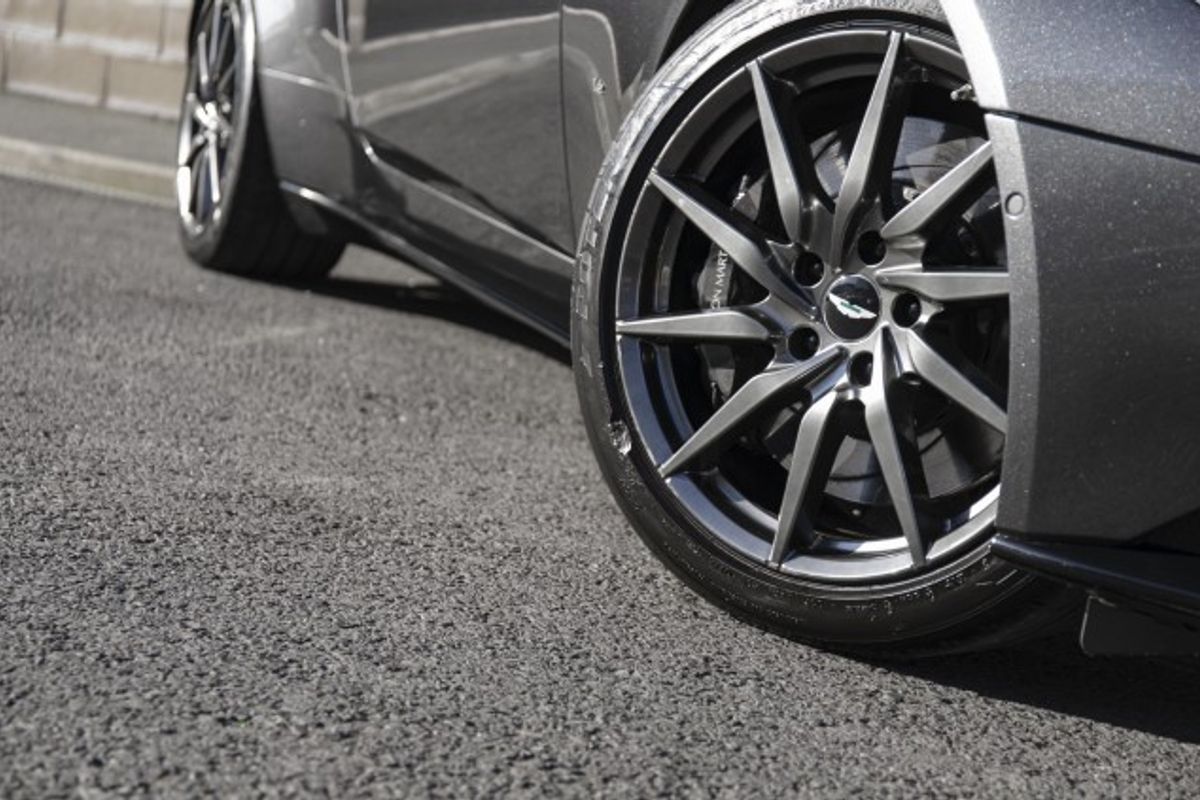 ASTON MARTIN DB11 COUPE 5.2 V12 2DR AUTOMATIC