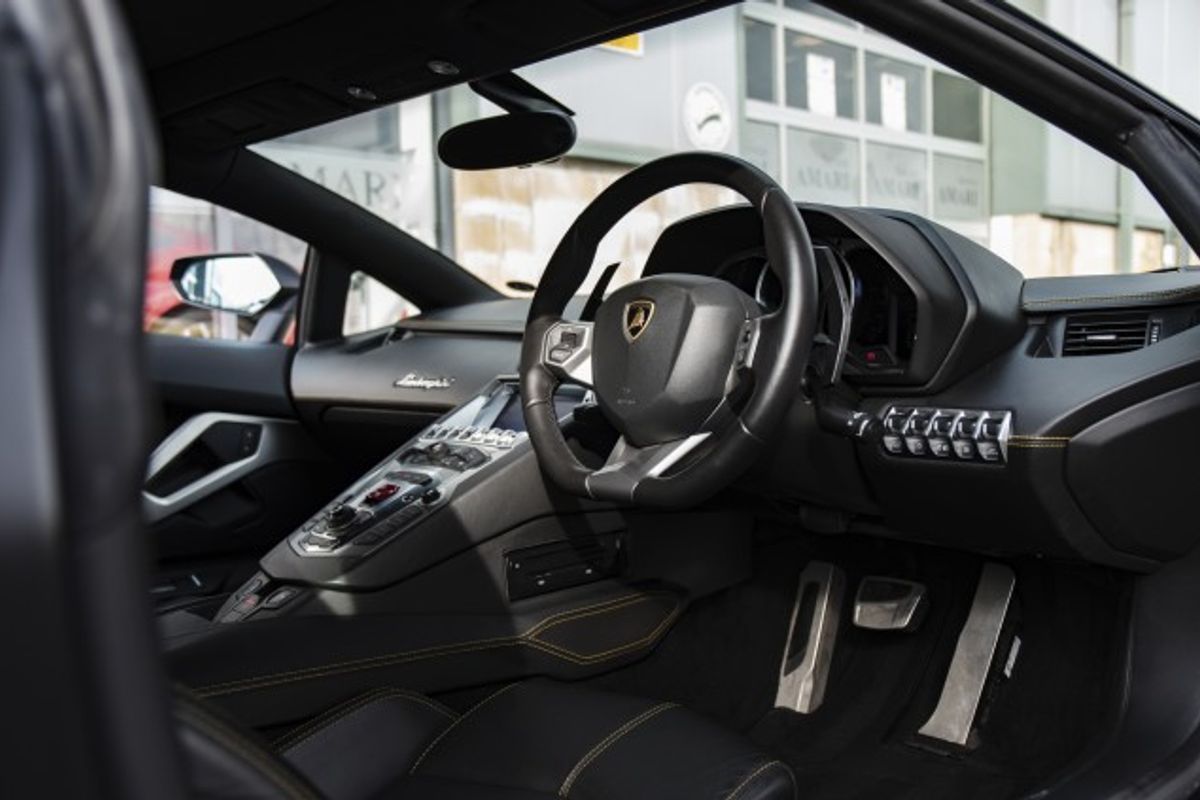 LAMBORGHINI AVENTADOR COUPE 6.5 V12 2DR SEMI AUTOMATIC