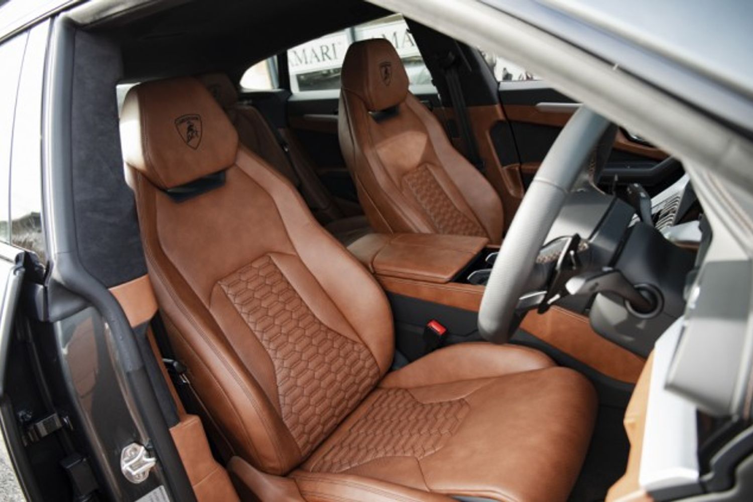LAMBORGHINI URUS ESTATE 4.0 V8 5DR AUTOMATIC