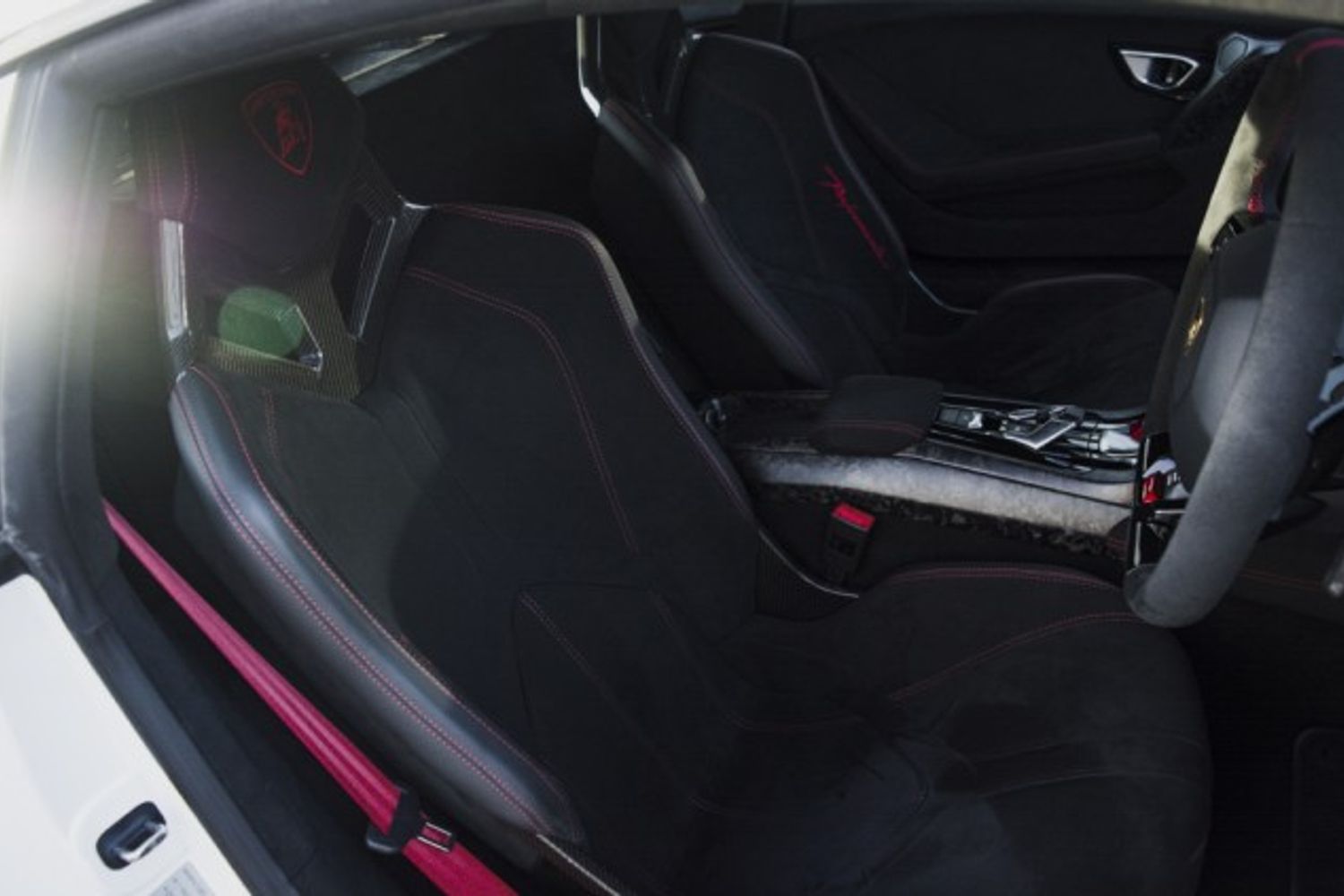 LAMBORGHINI HURACAN COUPE 5.2 LP 640-4 PERFORMANTE 2DR SEMI AUTOMATIC