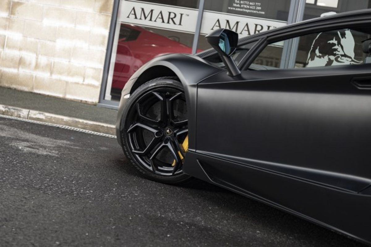 LAMBORGHINI AVENTADOR COUPE 6.5 V12 2DR SEMI AUTOMATIC