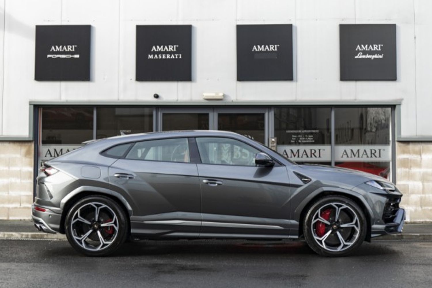 LAMBORGHINI URUS ESTATE 4.0 V8 5DR AUTOMATIC