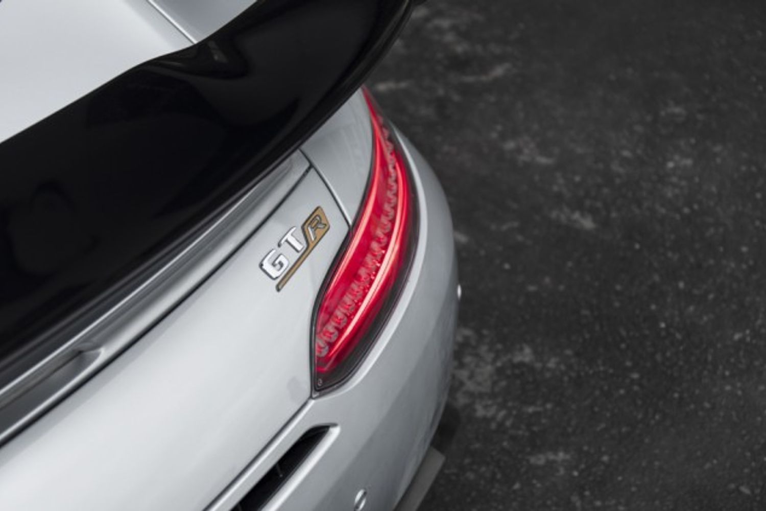 MERCEDES-BENZ AMG GT 4.0 AMG GT R PREMIUM 2DR AUTOMATIC