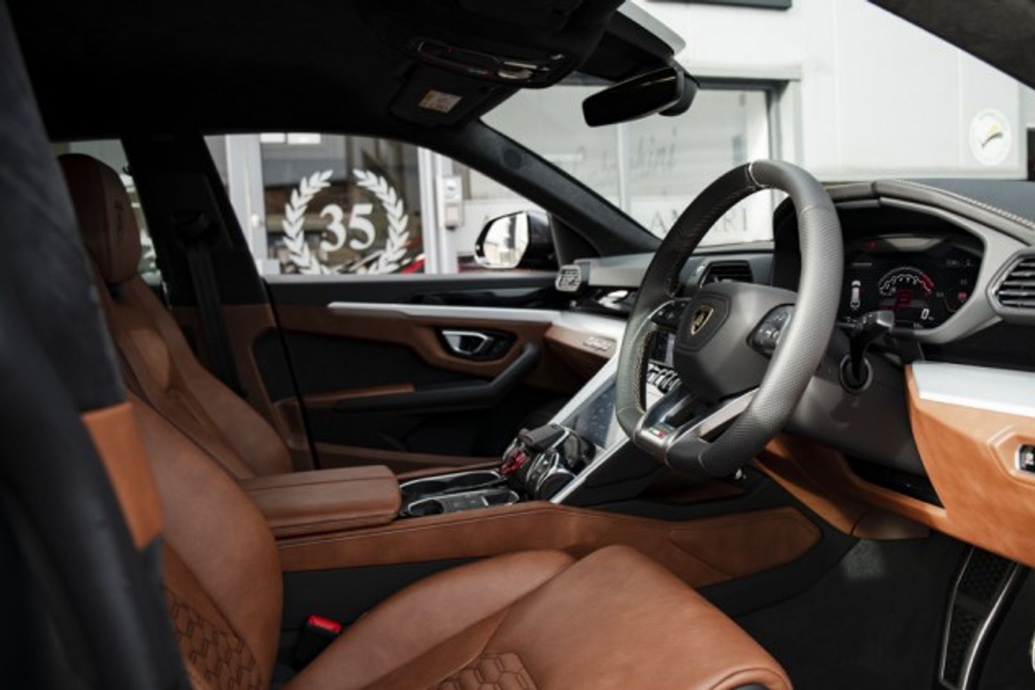 LAMBORGHINI URUS ESTATE 4.0 V8 5DR AUTOMATIC