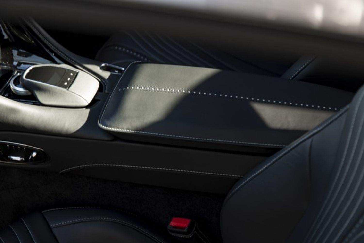 ASTON MARTIN DB11 COUPE 5.2 V12 2DR AUTOMATIC