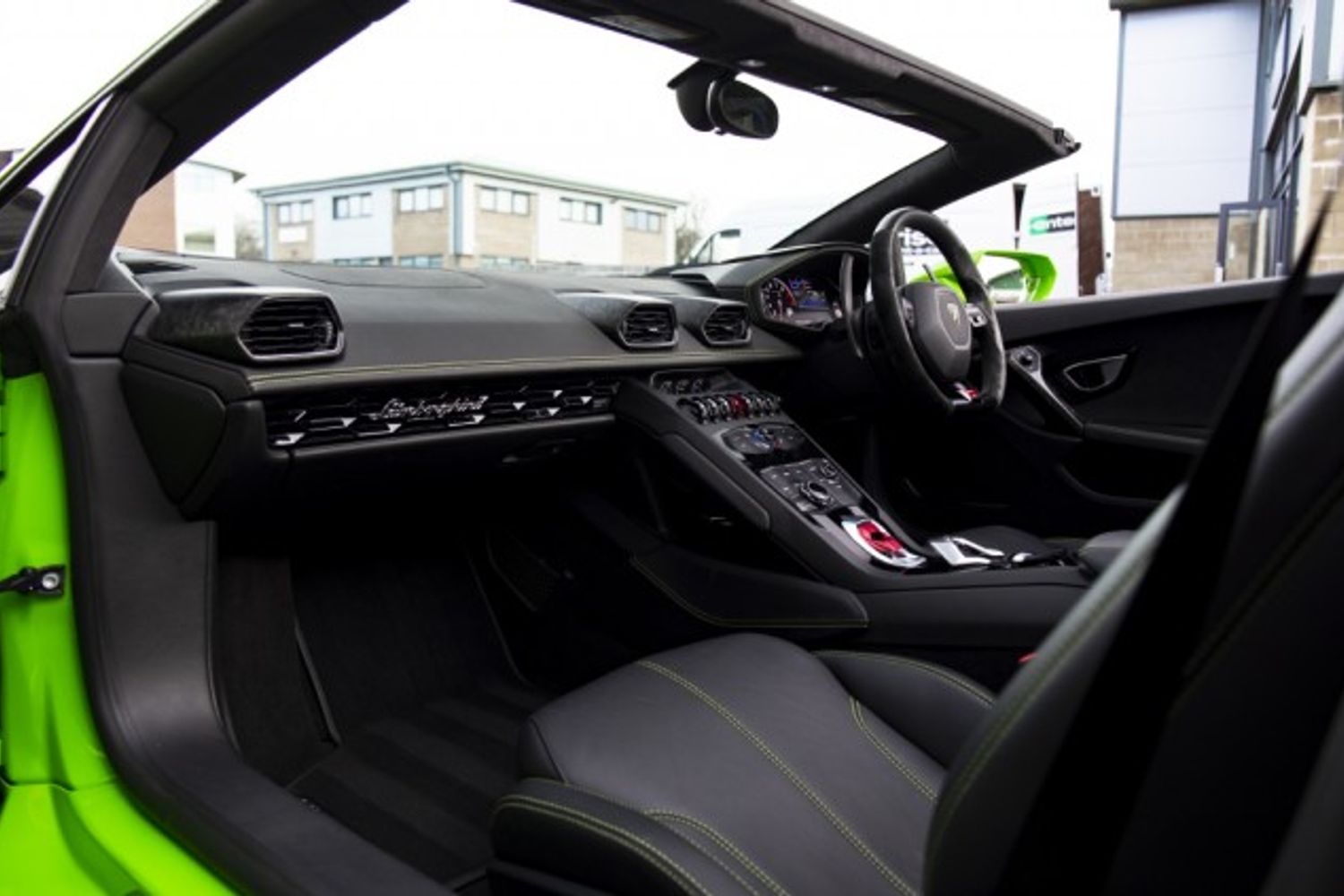 LAMBORGHINI HURACAN CONVERTIBLE 5.2 LP 610-4 SPYDER 2DR SEMI AUTOMATIC