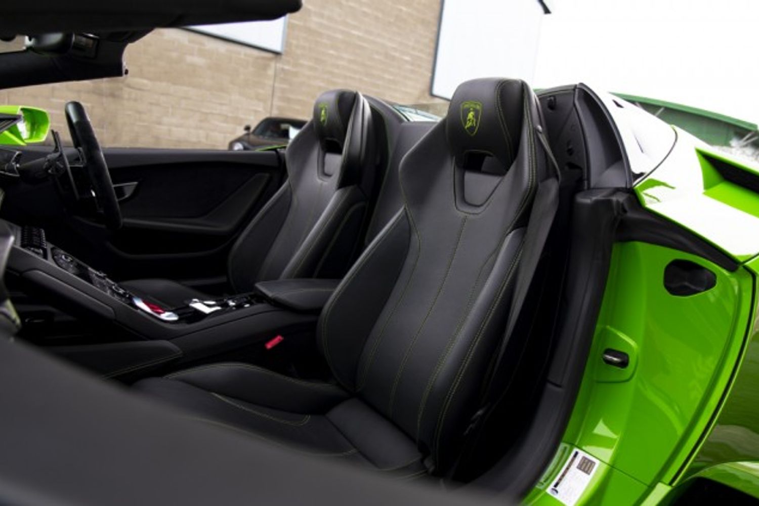 LAMBORGHINI HURACAN CONVERTIBLE 5.2 LP 610-4 SPYDER 2DR SEMI AUTOMATIC