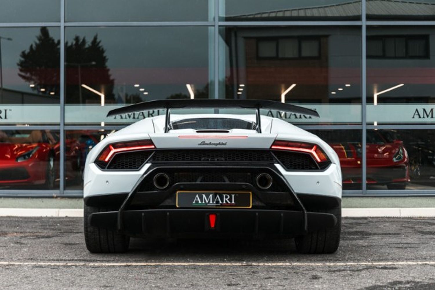 LAMBORGHINI HURACAN COUPE 5.2 LP 640-4 PERFORMANTE 2DR SEMI AUTOMATIC