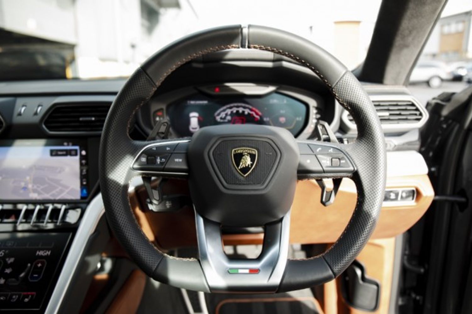 LAMBORGHINI URUS ESTATE 4.0 V8 5DR AUTOMATIC