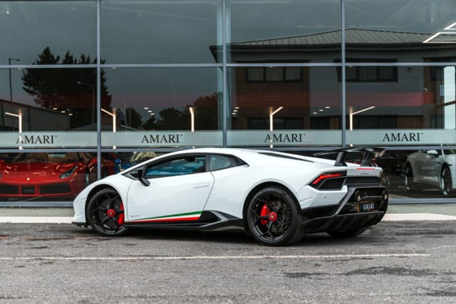 LAMBORGHINI HURACAN COUPE 5.2 LP 640-4 PERFORMANTE 2DR SEMI AUTOMATIC