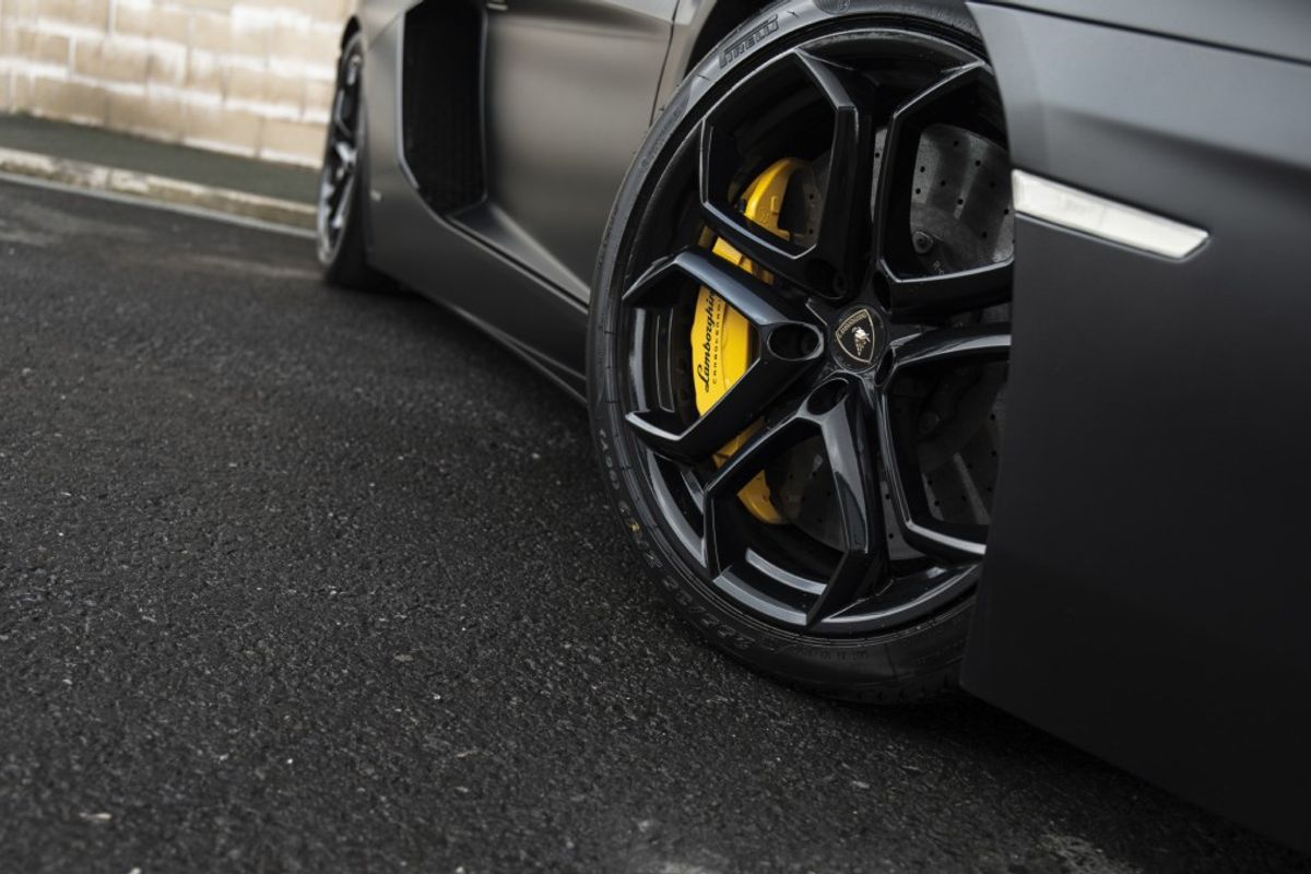 LAMBORGHINI AVENTADOR COUPE 6.5 V12 2DR SEMI AUTOMATIC