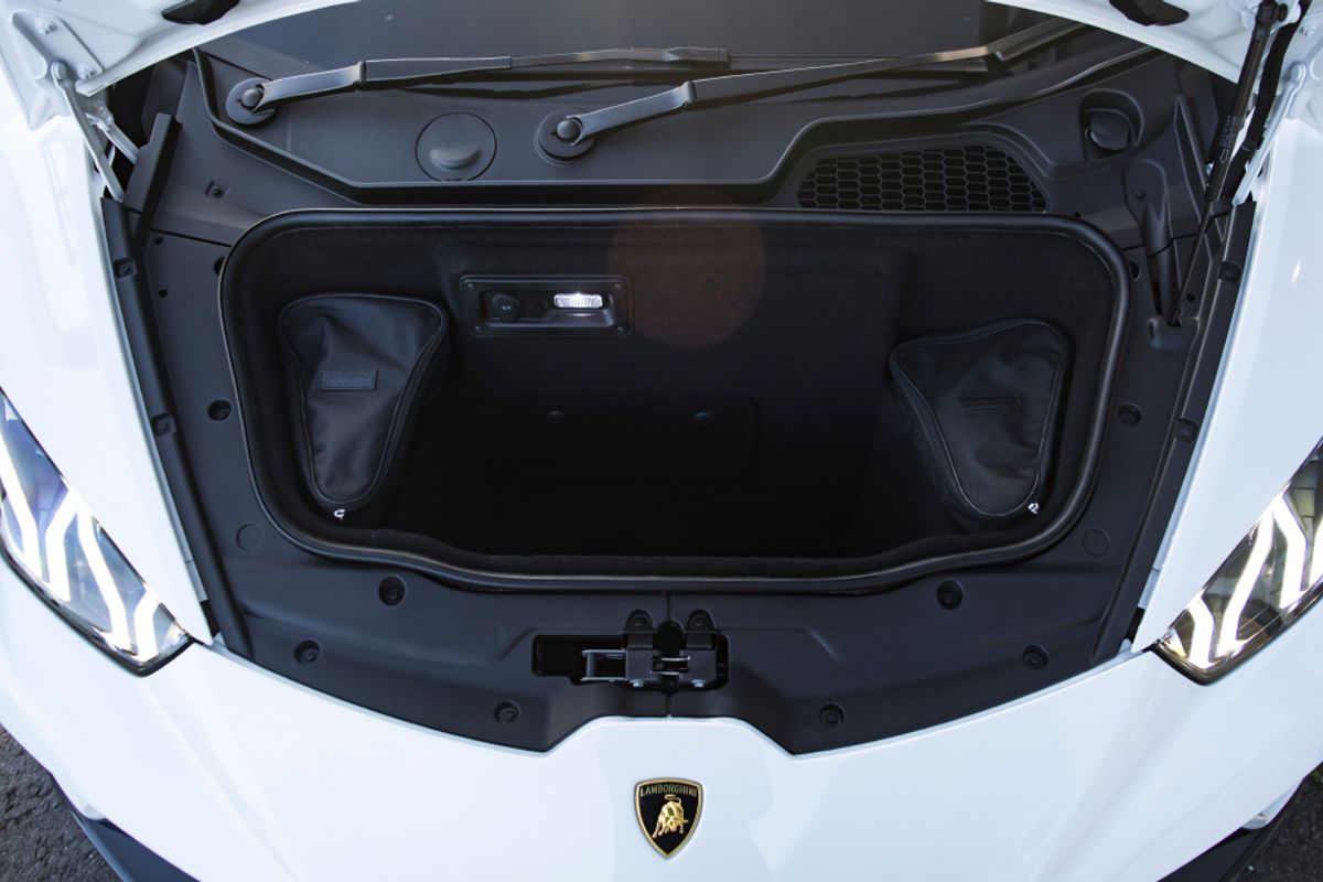 LAMBORGHINI HURACAN COUPE 5.2 LP 640-4 PERFORMANTE 2DR SEMI AUTOMATIC