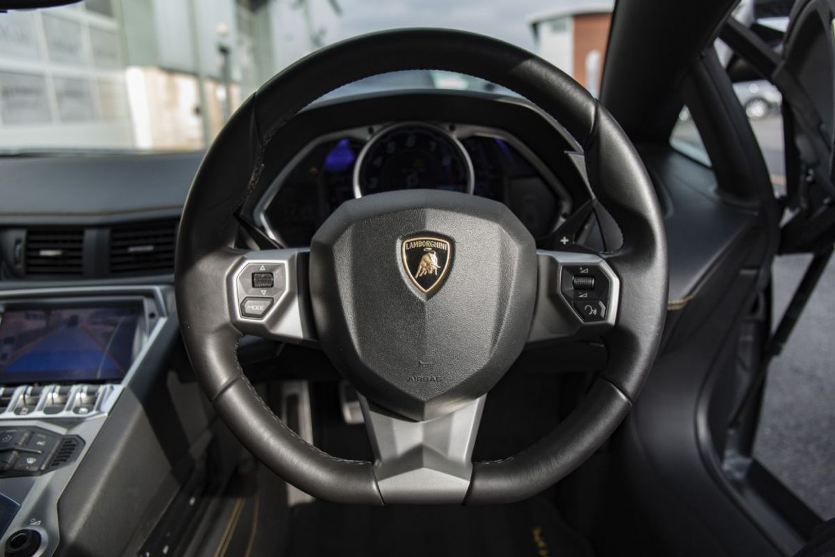 LAMBORGHINI AVENTADOR COUPE 6.5 V12 2DR SEMI AUTOMATIC