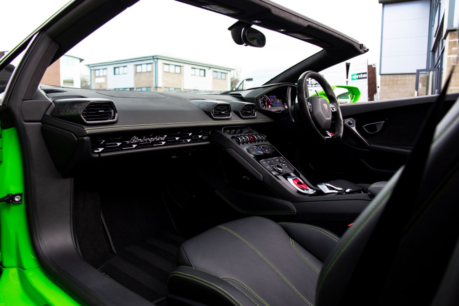LAMBORGHINI HURACAN CONVERTIBLE 5.2 LP 610-4 SPYDER 2DR SEMI AUTOMATIC