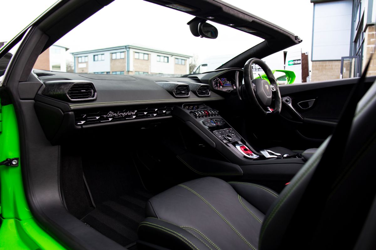 LAMBORGHINI HURACAN CONVERTIBLE 5.2 LP 610-4 SPYDER 2DR SEMI AUTOMATIC