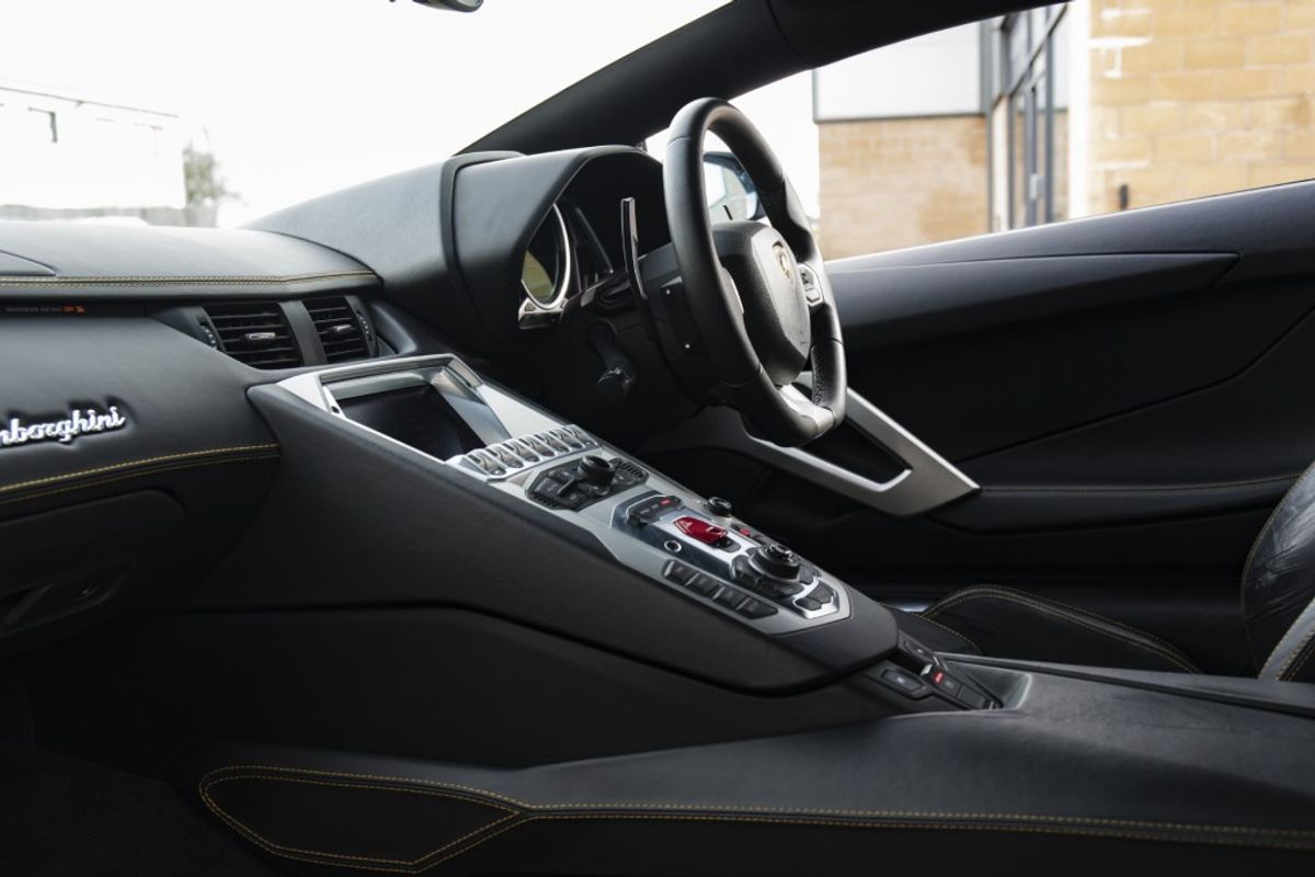 LAMBORGHINI AVENTADOR COUPE 6.5 V12 2DR SEMI AUTOMATIC