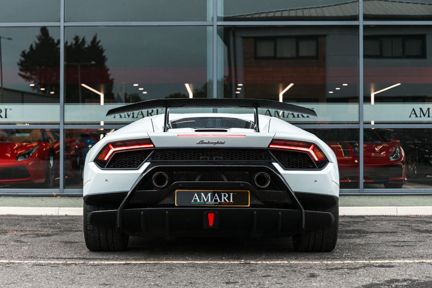 LAMBORGHINI HURACAN COUPE 5.2 LP 640-4 PERFORMANTE 2DR SEMI AUTOMATIC