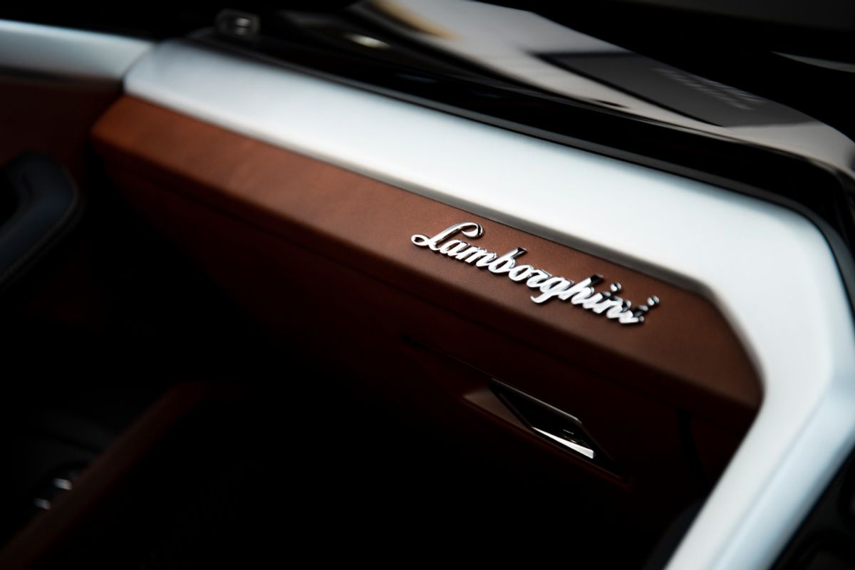 LAMBORGHINI URUS ESTATE 4.0 V8 5DR AUTOMATIC