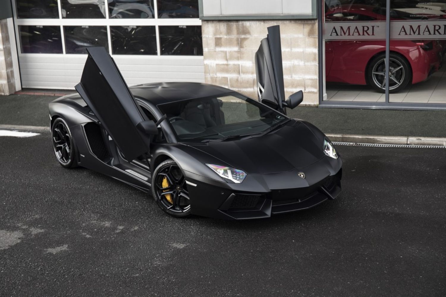LAMBORGHINI AVENTADOR COUPE 6.5 V12 2DR SEMI AUTOMATIC