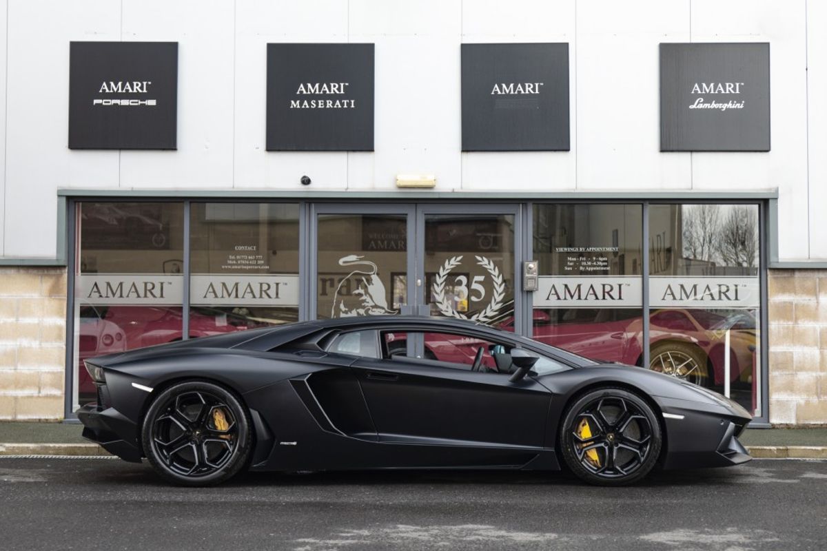 LAMBORGHINI AVENTADOR COUPE 6.5 V12 2DR SEMI AUTOMATIC