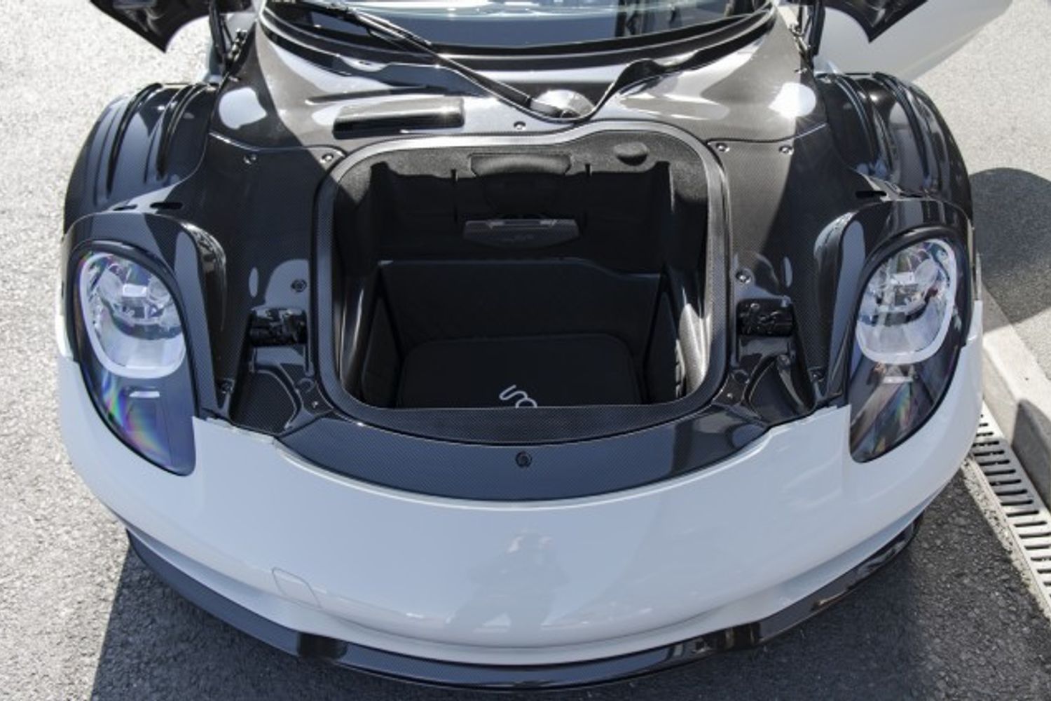 PORSCHE 918 HYBRID ELECTRIC CONVERTIBLE 4.6 SPYDER PDK 2DR SEMI AUTOMATIC