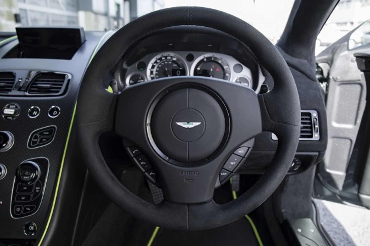 ASTON MARTIN VANTAGE HATCHBACK 4.7 AMR V8 3DR AUTOMATIC