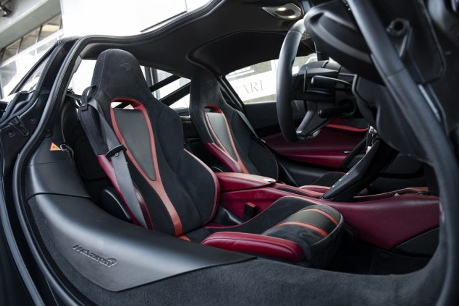 MCLAREN 720S COUPE Performance 4.0 V8 SSG 2DR SEMI AUTOMATIC