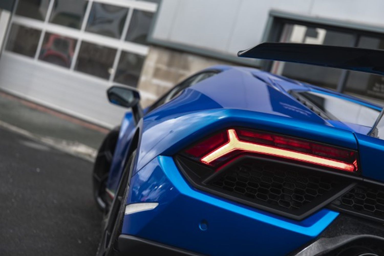 LAMBORGHINI HURACAN COUPE 5.2 LP 640-4 PERFORMANTE 2DR SEMI AUTOMATIC