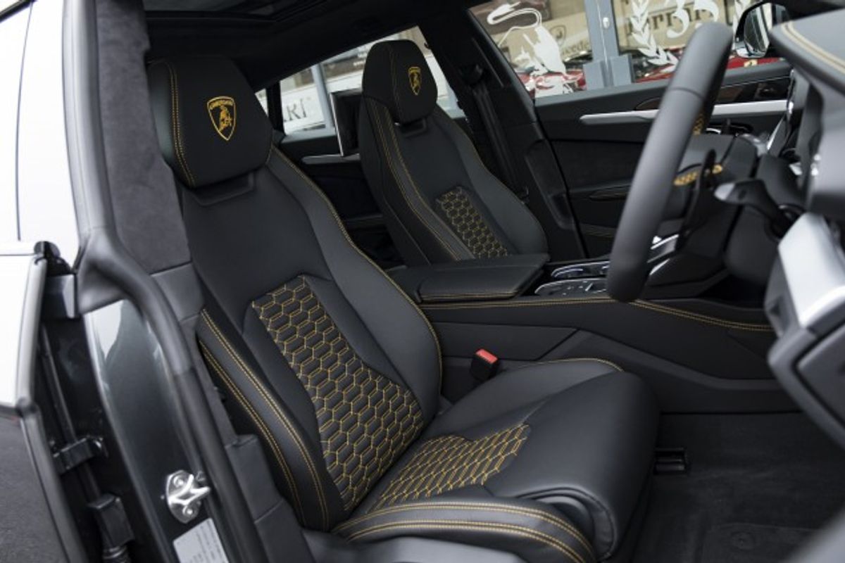 LAMBORGHINI URUS ESTATE 4.0 V8 5DR AUTOMATIC