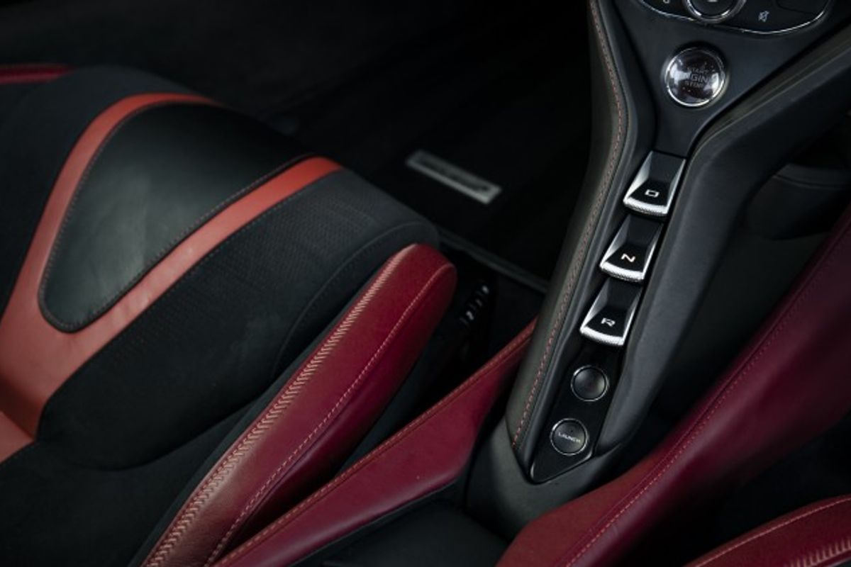 MCLAREN 720S COUPE Performance 4.0 V8 SSG 2DR SEMI AUTOMATIC