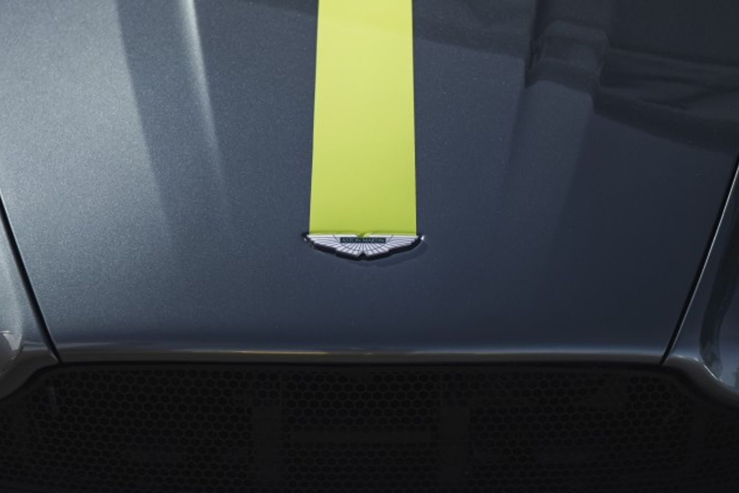 ASTON MARTIN VANTAGE HATCHBACK 4.7 AMR V8 3DR AUTOMATIC
