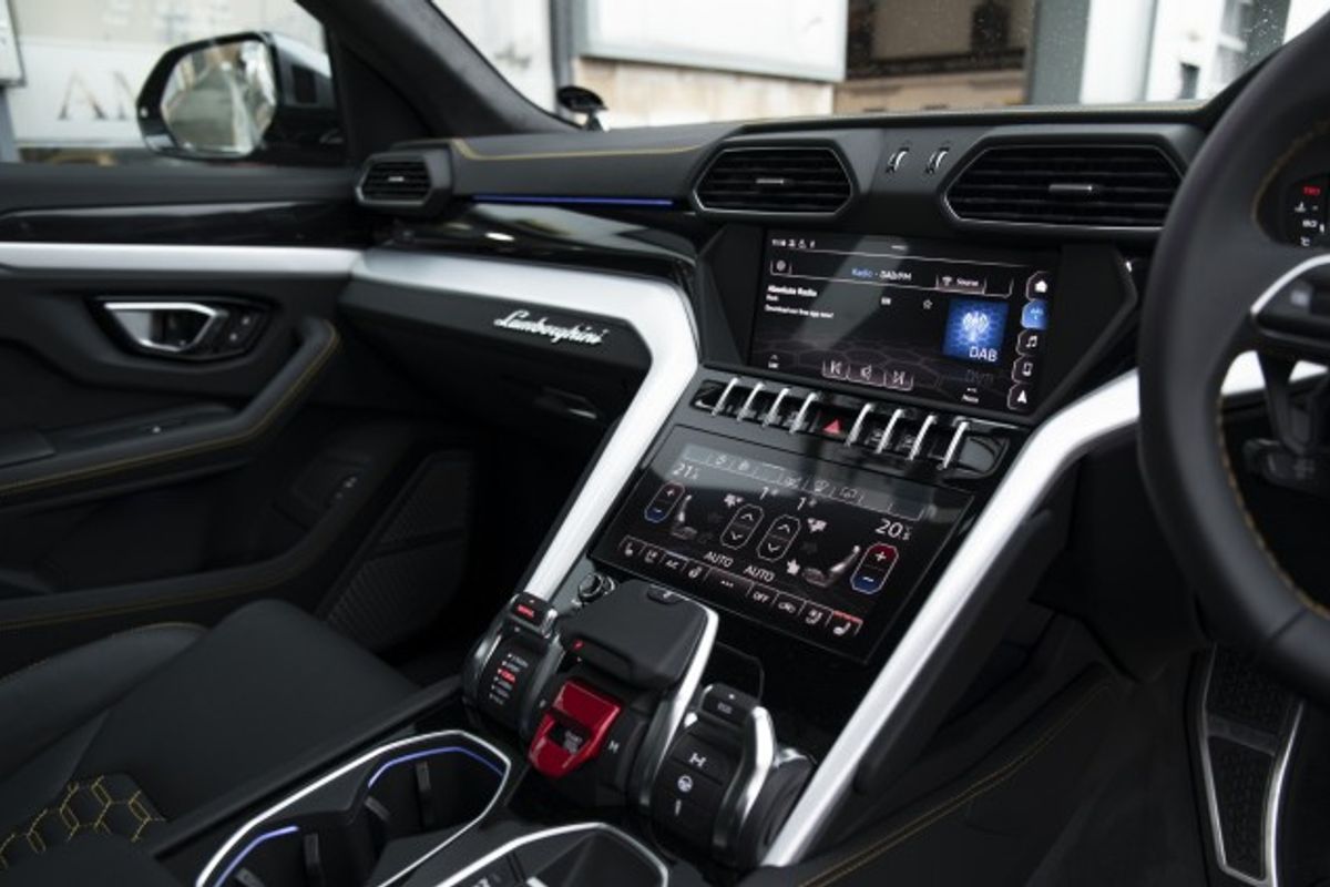 LAMBORGHINI URUS ESTATE 4.0 V8 5DR AUTOMATIC