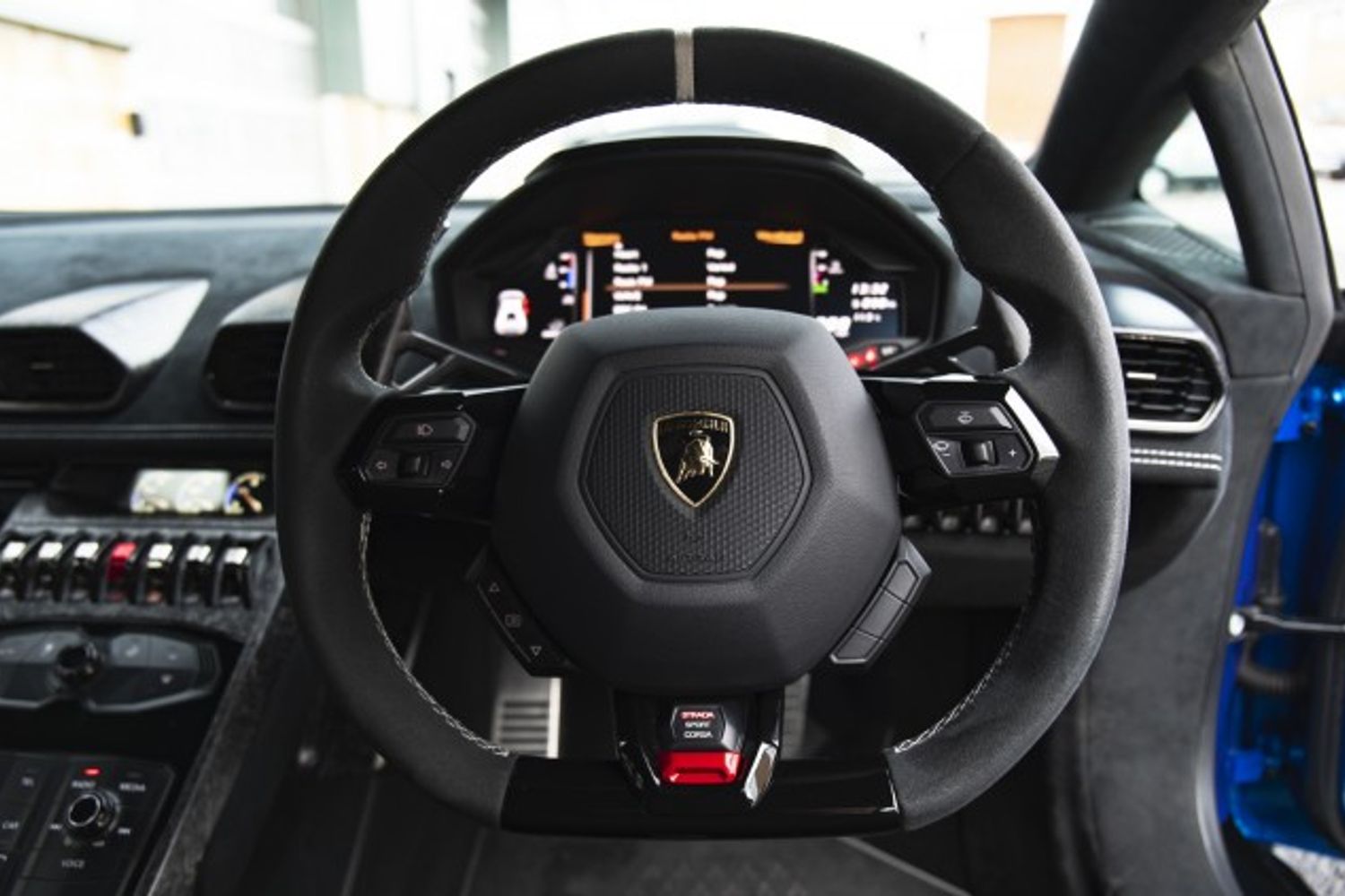 LAMBORGHINI HURACAN COUPE 5.2 LP 640-4 PERFORMANTE 2DR SEMI AUTOMATIC