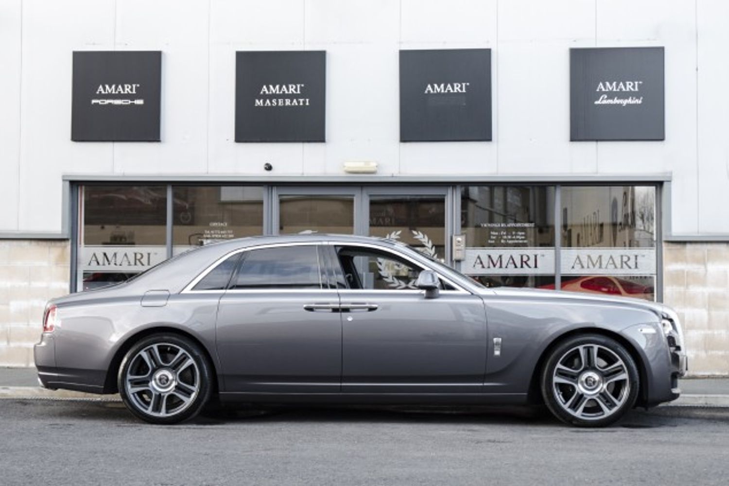 ROLLS-ROYCE GHOST SALOON 6.6 V12 SWB 4DR AUTOMATIC